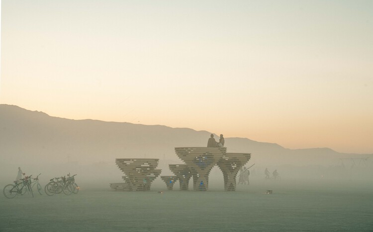 Interconnected mushroom plantation and shelter from the desert sun: 8 installations at Burning Man 2024 - Image 8 of 30